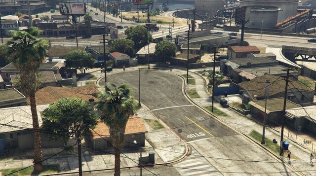 File:GroveStreetNorthwestView-GTAV.jpg