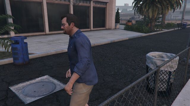 File:Switch Scenes GTAVe Michael Yacht Club.jpg