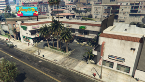 VinewoodPlaza-GTAV