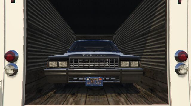 File:Benson-GTAV-StoringEmperor.jpg