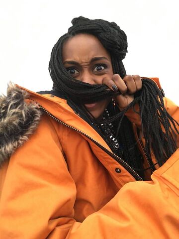 File:Simona Brown's selfie.jpg