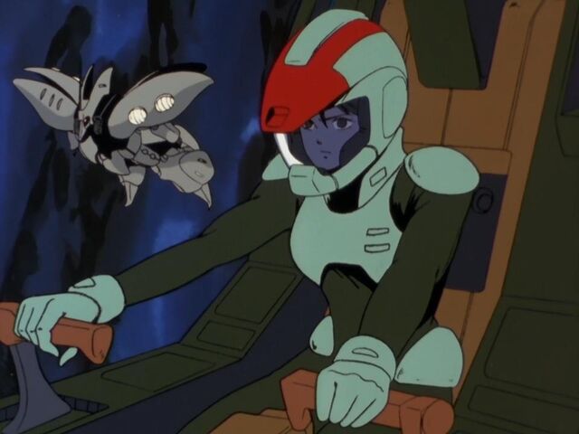File:AMX-004G and Ple Clone.jpg