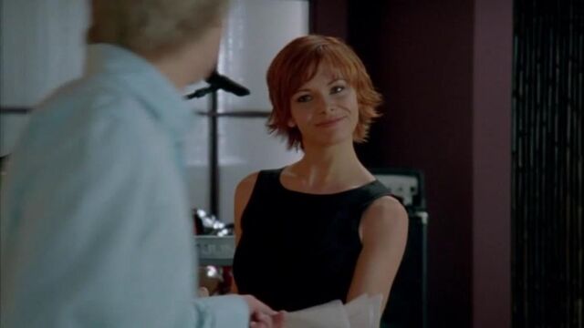 File:Sophie Collecting CVs.jpg