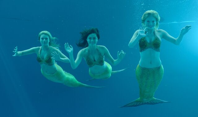 File:Mermaid girls 3.jpg