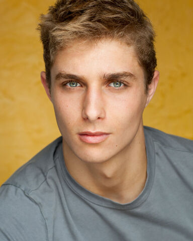File:Alex cubis.jpg