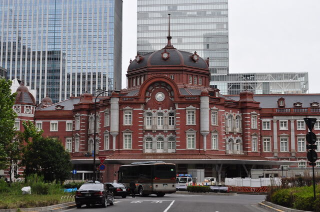 File:Tokyo Station (front).jpg