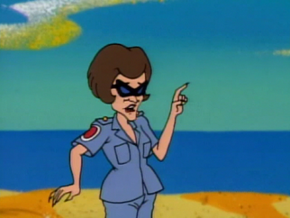 Sandy Sneakers (1)