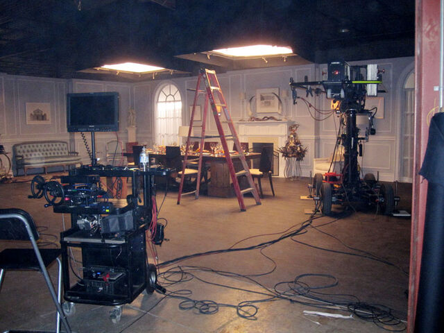 File:Ep-3-Promo-foto-promo-set-.jpg