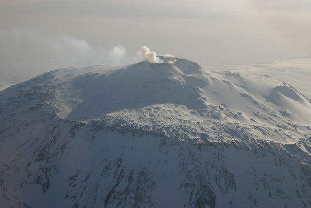 File:Mount Erebus Aerial 2.jpg