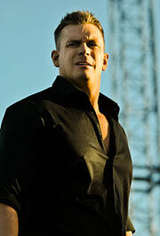 200px-Alex Riley 2010 Tribute to the Troops