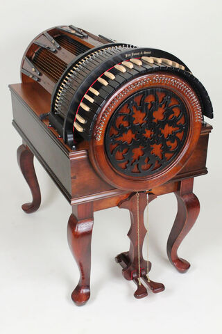 File:Wheelharp white1.jpg
