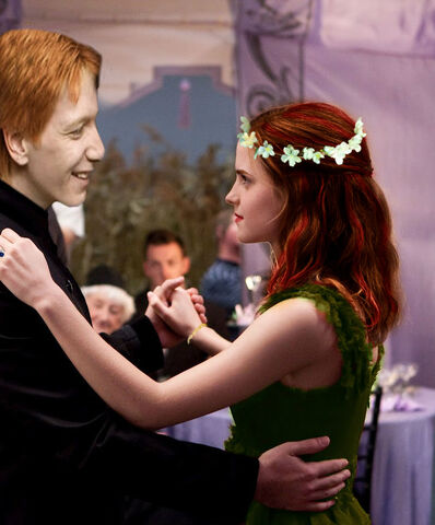 File:Willa-and-fred-dancing-at Rose and George's wedding.jpg