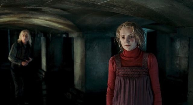 Soubor:LunaandOllivander.jpg