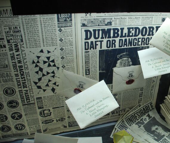 File:ProphetDumbledoreDaftorDangerous.jpg
