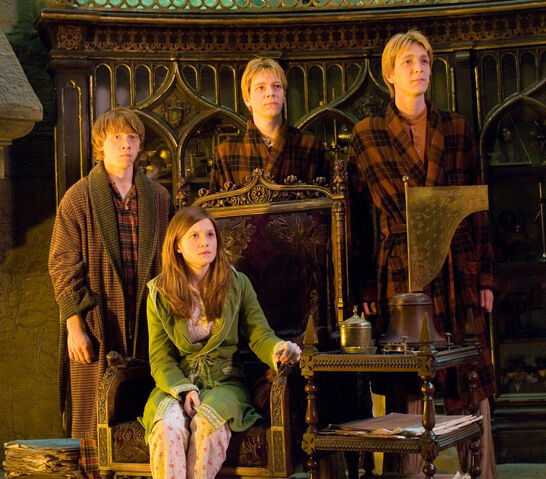 File:Weasleys.jpg