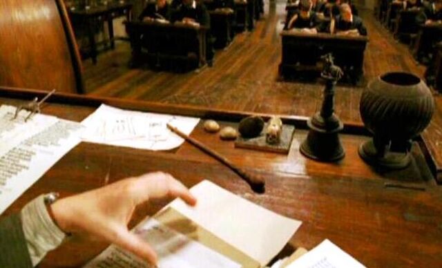 File:Remus Lupin's wand.jpg