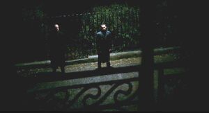 Śmierciożercy przed domem Grimmauld Place.jpg
