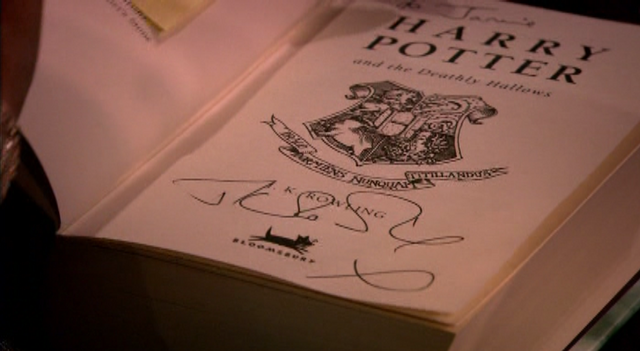 File:Autograph.png