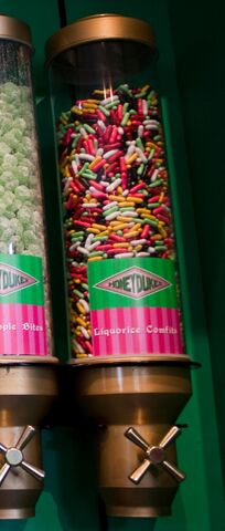 File:Liquorice Comfits.jpg