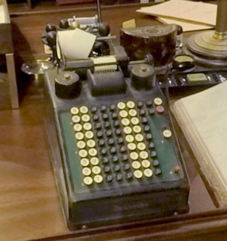 File:Comptometer.png