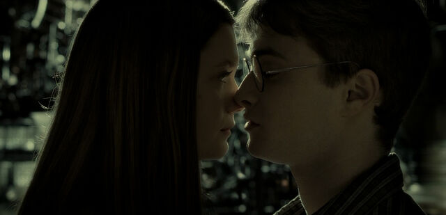 File:HarryGinnyMakeout.jpg