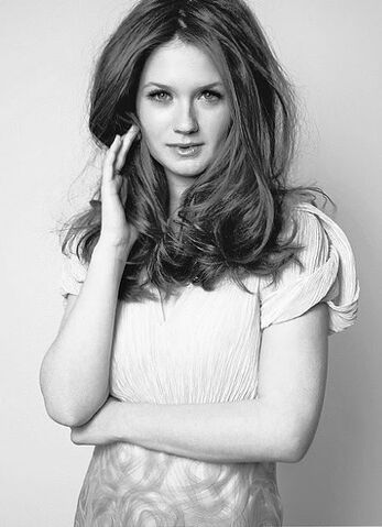 Dosya:Bonnie-bonnie-wright-24545832-446-616.jpg