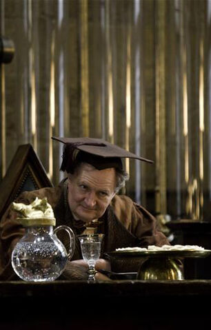 File:Slughorngreathall.jpg