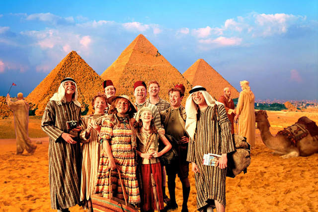 File:Weasley Wizarding Vacation in Egypt.png