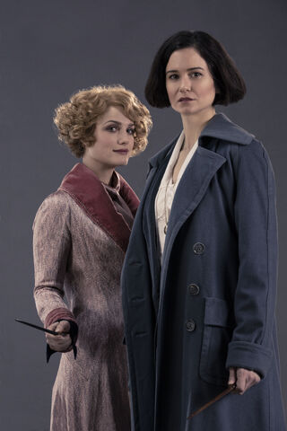 File:Tina and Queenie.jpg