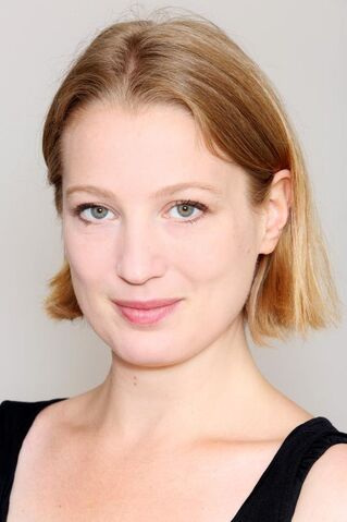 File:Amy Sutcliffe.jpg
