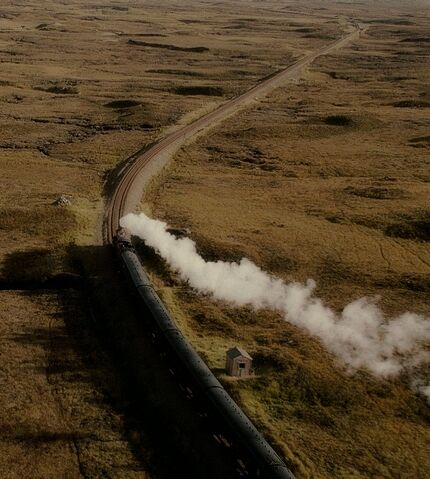 File:Hogwarts Express.jpg