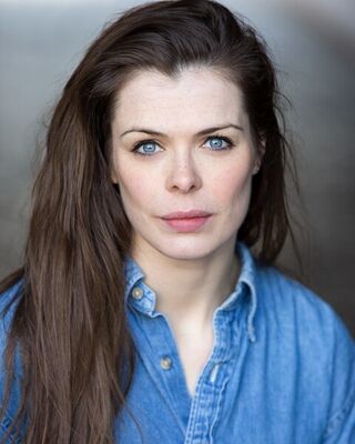 File:Anna McGarahan.jpg