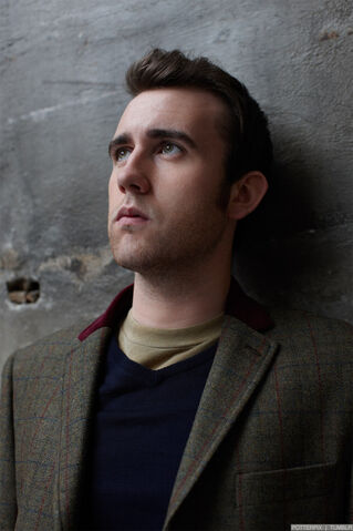 Dosya:New-Deathly-Hallows-Official-Photoshoot-Promo-matthew-lewis-26292862-853-1280.jpg