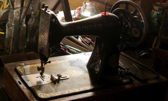 File:LovegoodSewingMachine.jpg