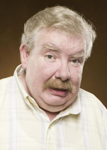 File:Vernon Dursley HP5.jpg