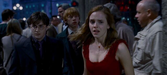 File:The Trio in the Muggle Street of London.jpg