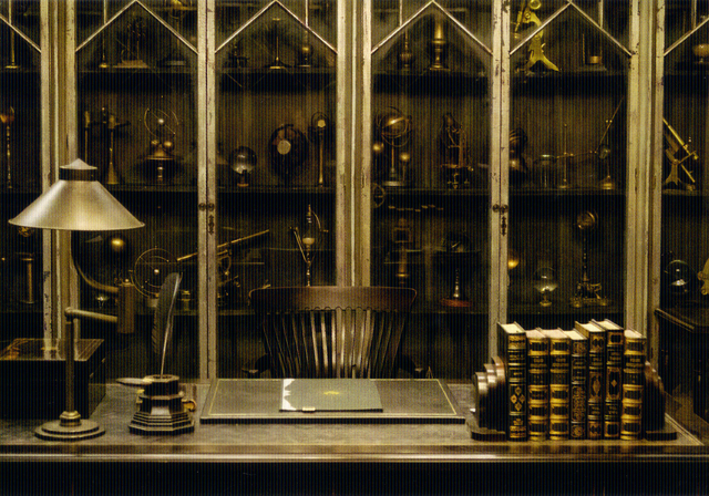File:Graves' Office.png