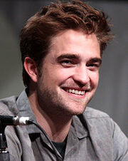 Robert Pattinson by Gage Skidmore.jpg
