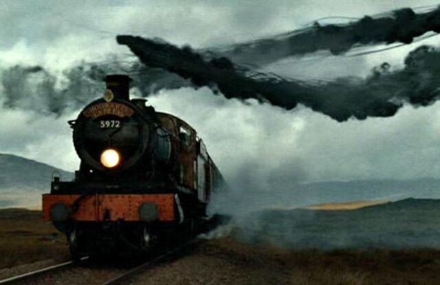 File:HogwartsExpressDEs.jpg