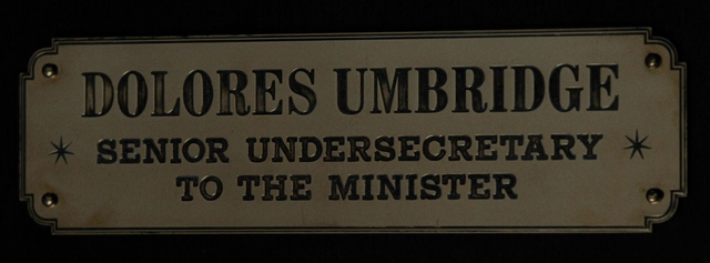 File:Dolores Umbridge sign.png