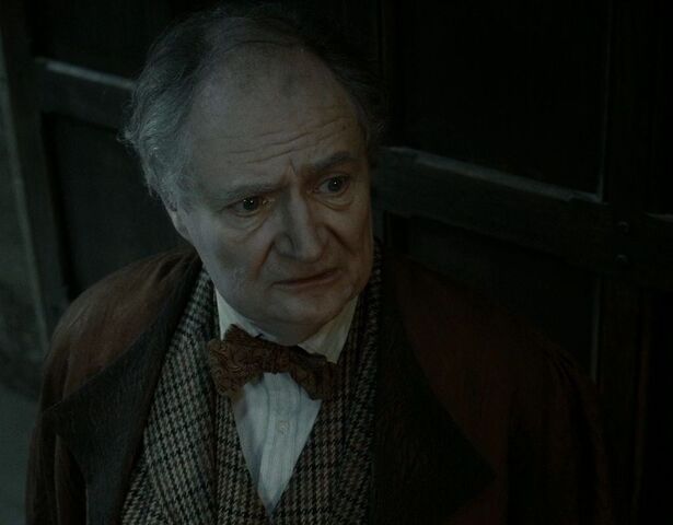 File:Slughorn at Great Hall.jpg