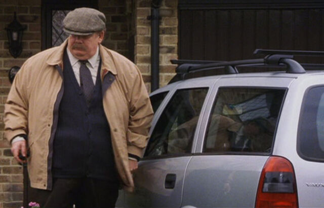 File:VernonDursleyandCar.jpg