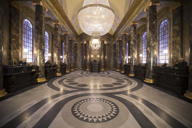 File:HP-and-the-Escape-from-Gringotts.jpg