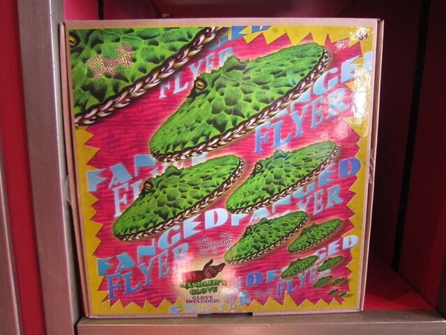 File:Fanged flyer.jpg