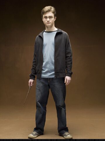 File:Dark blue Converse.jpg