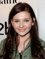 Abigail-breslin-sings-toronto-california
