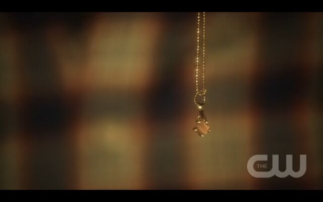 File:Lemonalicenecklace.jpg