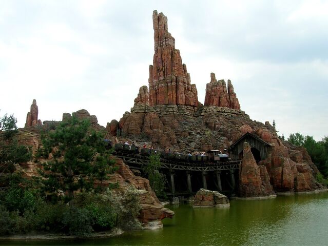 File:Big Thunder Mountain Train.jpg