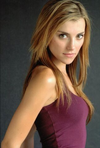 File:Emma Lahana.jpg
