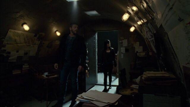 File:The room entering.jpg